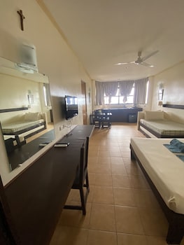 lago de oro hotel and wakepark