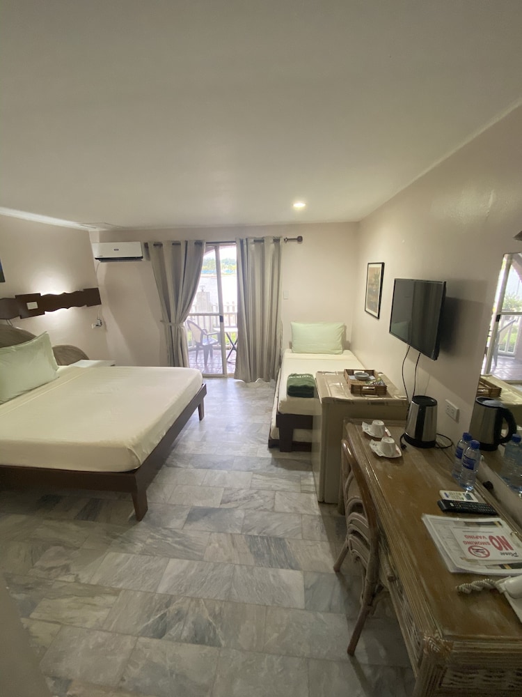 lago de oro hotel and wakepark