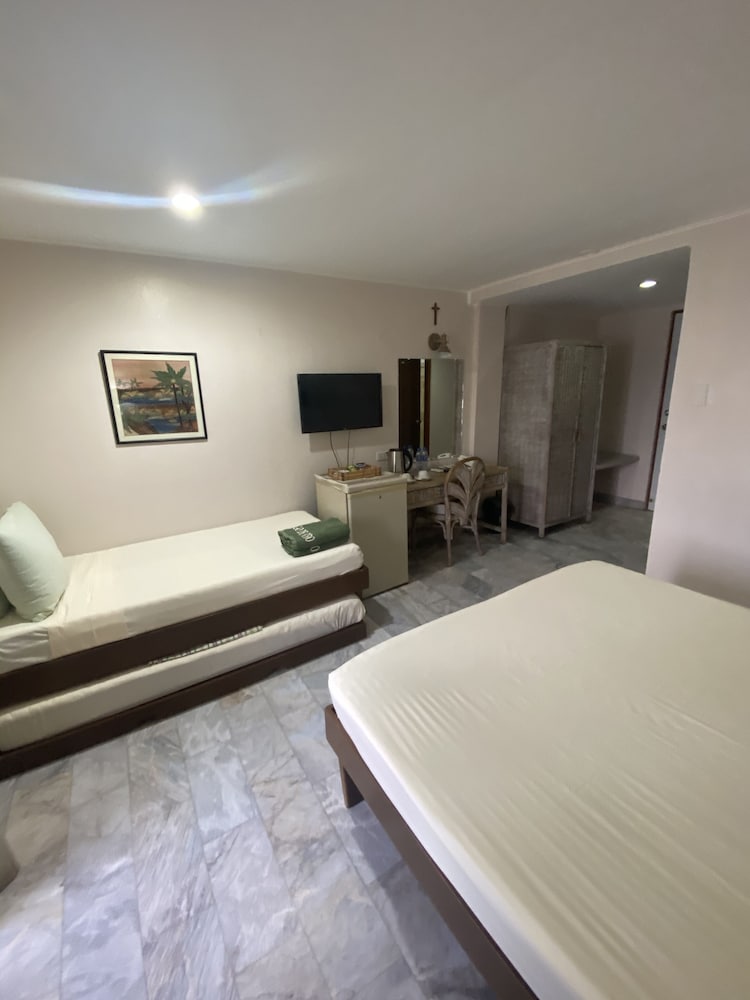 lago de oro hotel and wakepark