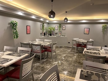 golden carven hotel