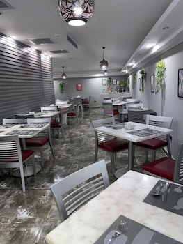 golden carven hotel