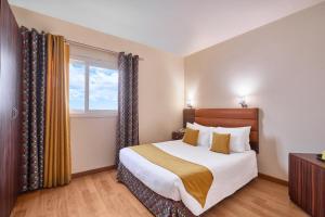 golden carven hotel