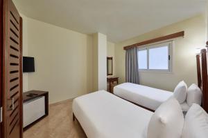 golden carven hotel