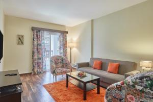 golden carven hotel