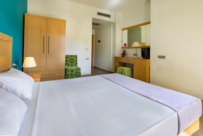 elena beach hotel