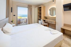 elena beach hotel