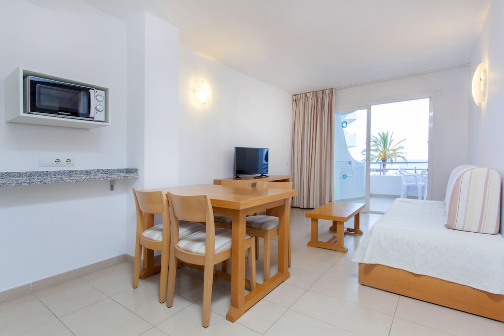 apartamentos mar y playa