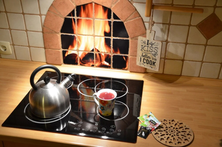 apartment crystal rose