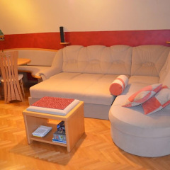 apartment crystal rose