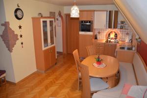 apartment crystal rose