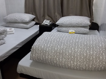 toms guest house