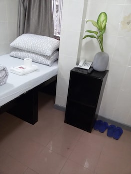 toms guest house