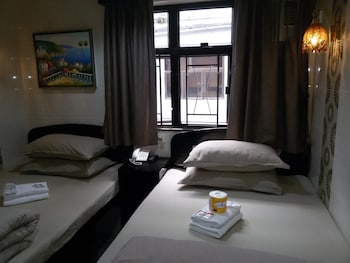 toms guest house