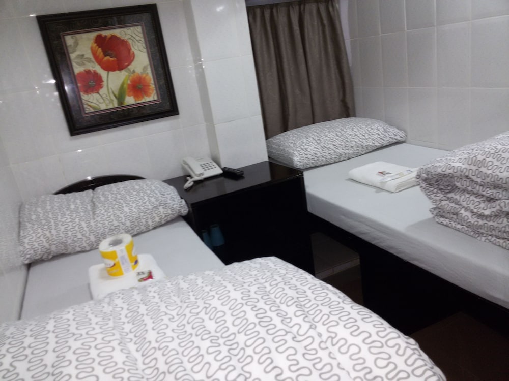 toms guest house