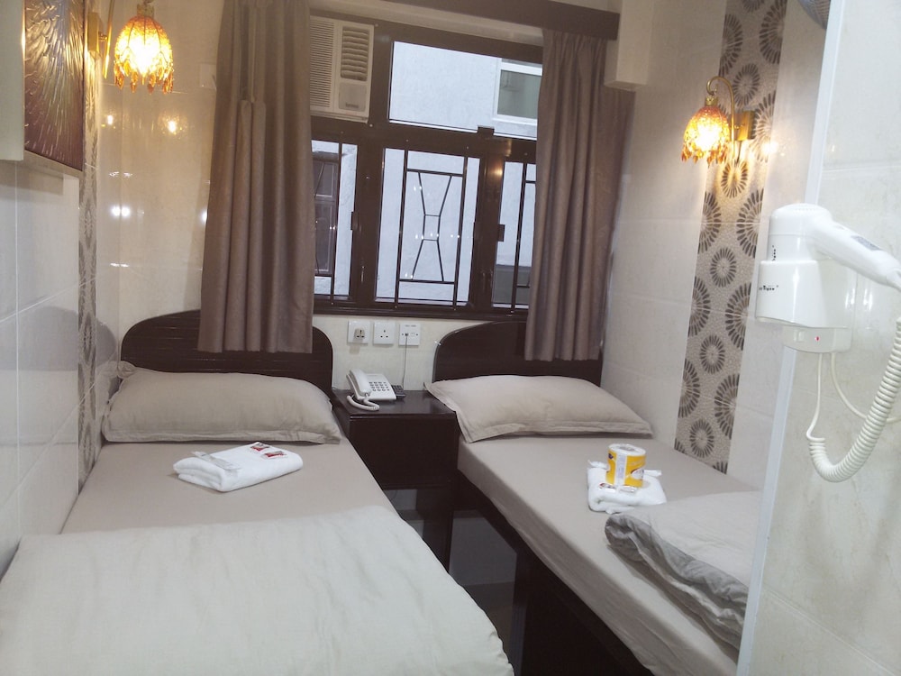 toms guest house