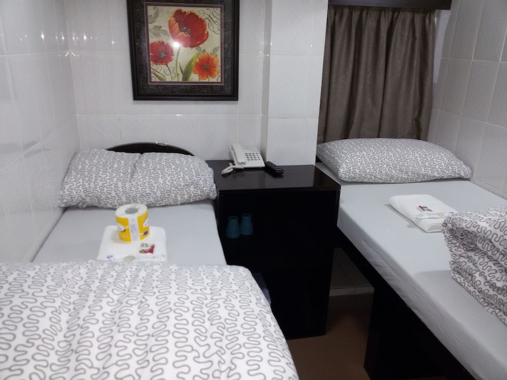 toms guest house