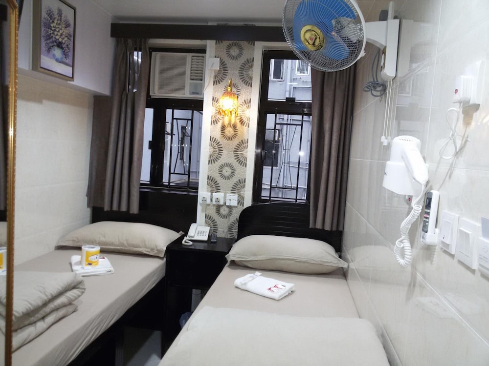 toms guest house