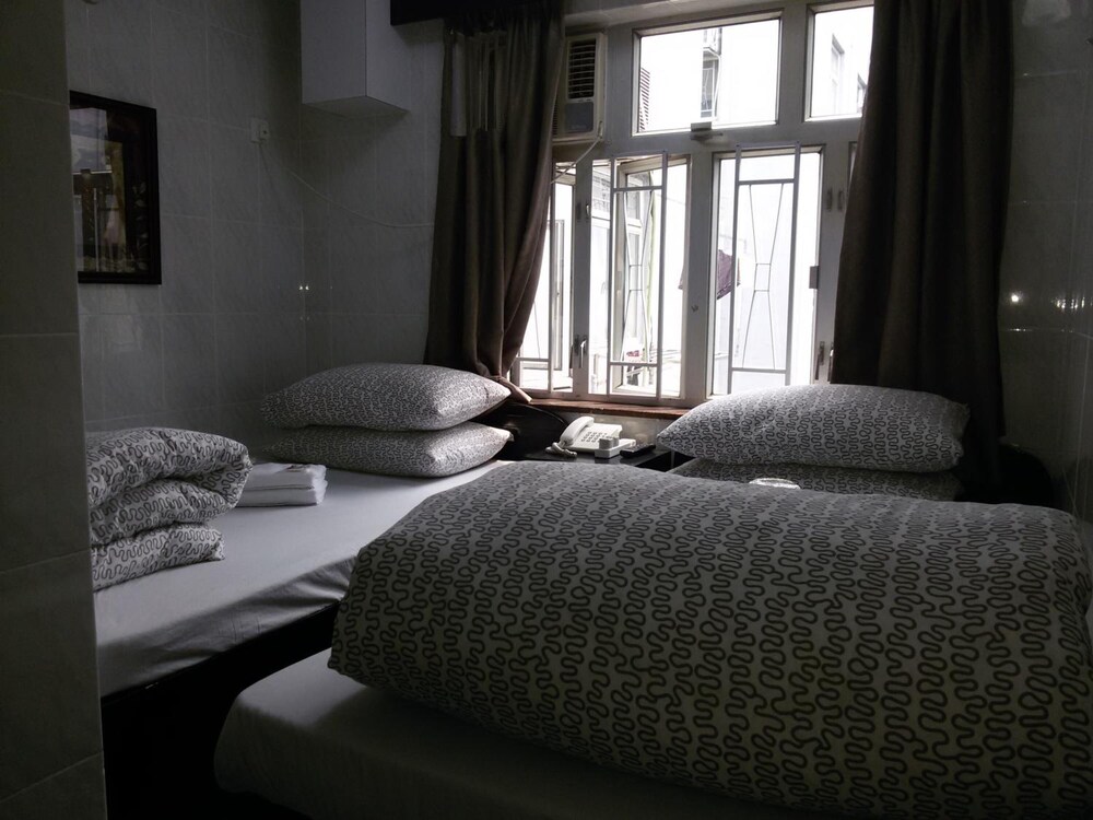 toms guest house