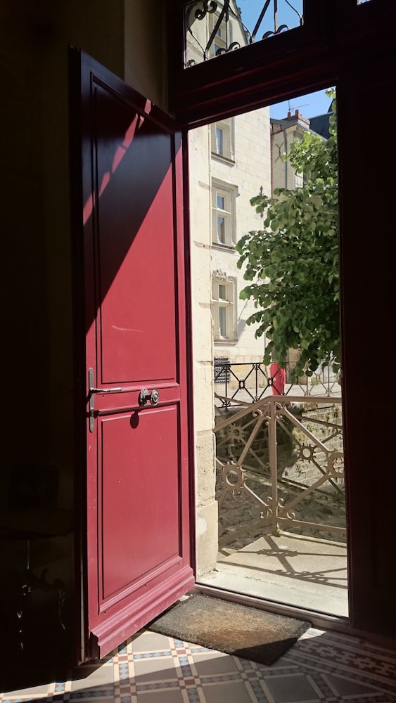 nature and chateaux