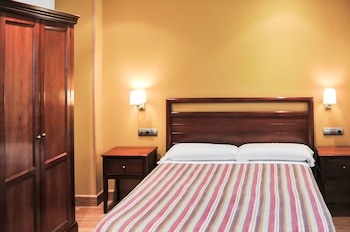 hostal y albergue haizea