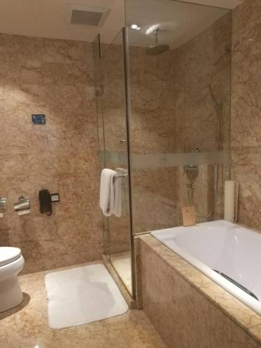 lake view hotel