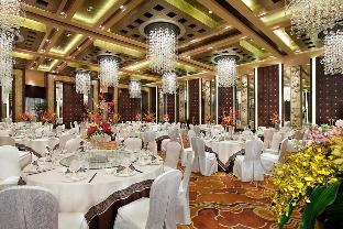 lake view hotel