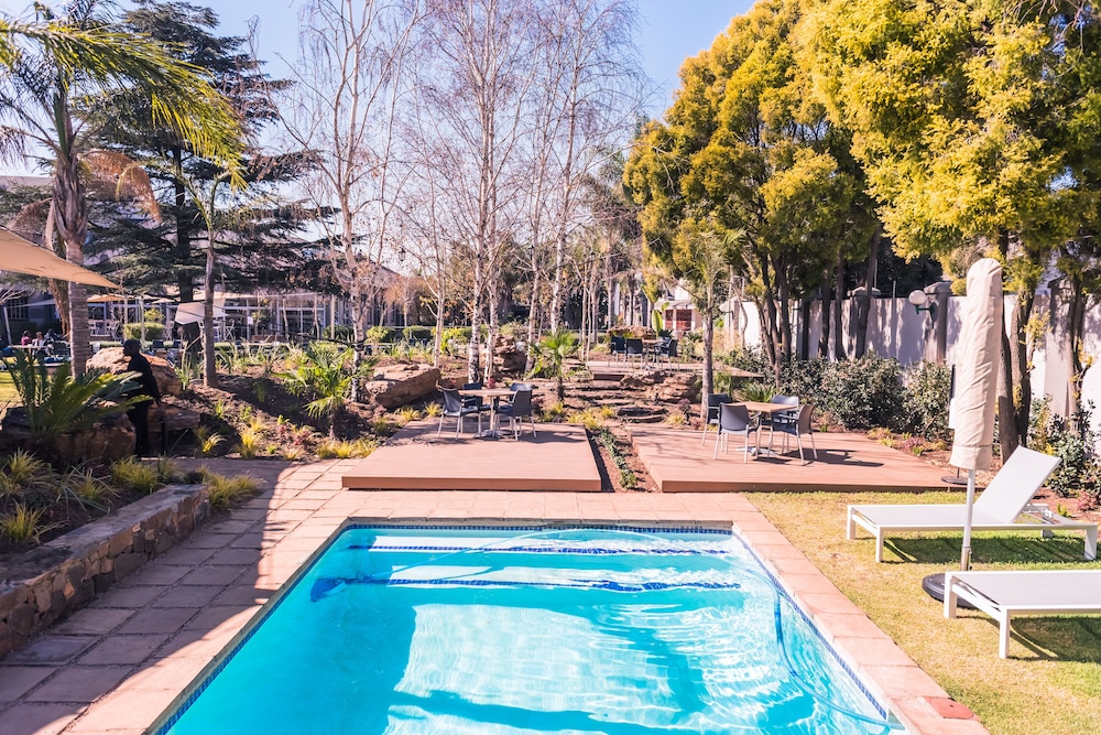 birchwood hotel and or tambo conference centre