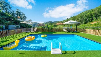 hongcheon stoneisland pension