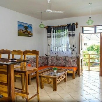 pendo villas diani