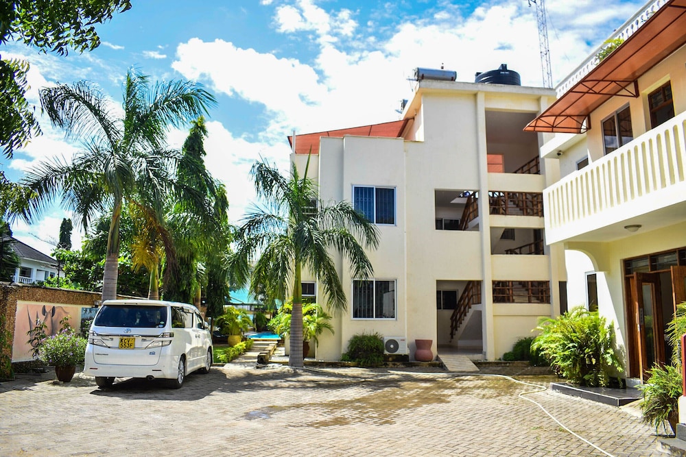 pendo villas diani
