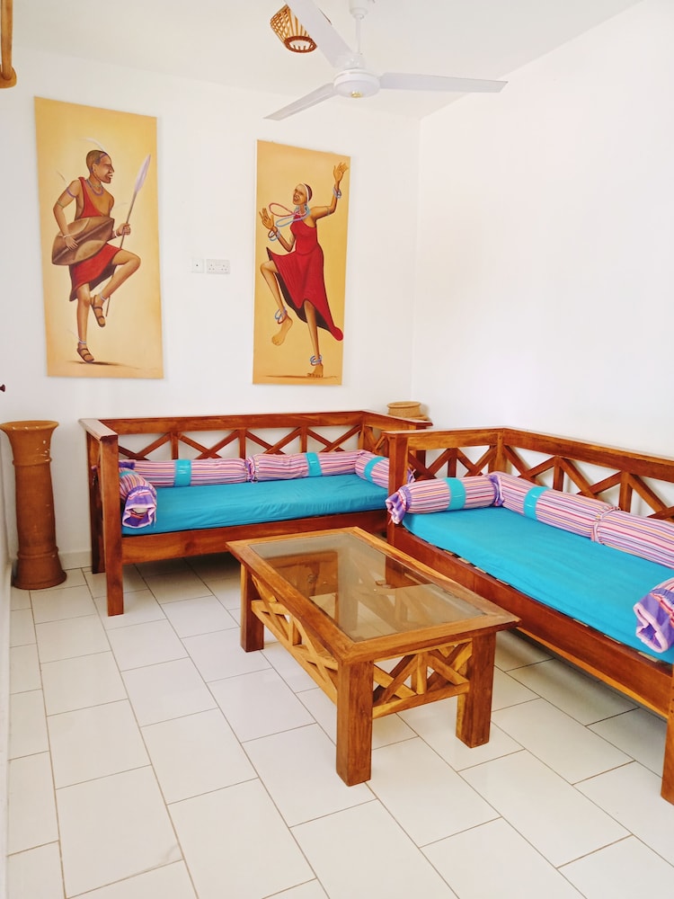 pendo villas diani