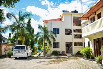 pendo villas diani