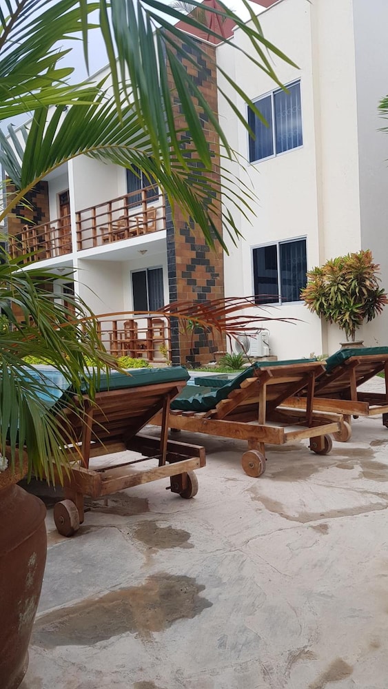 pendo villas diani