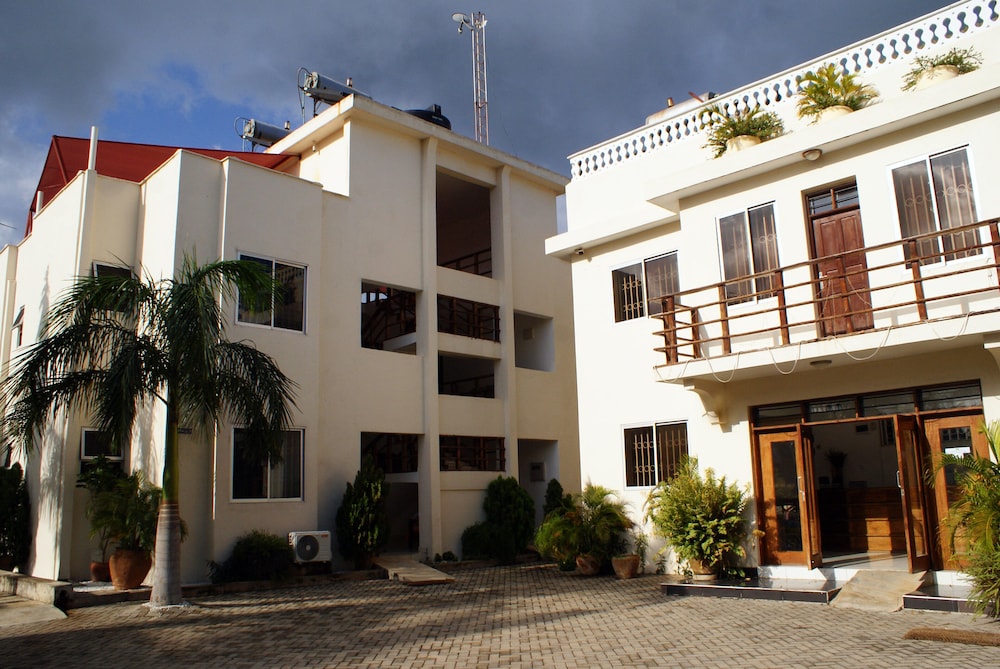 pendo villas diani