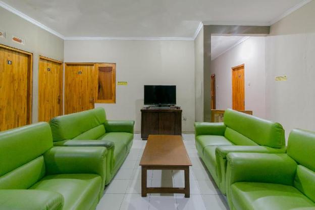 spot on 1899 berkah homestay