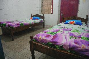 Spot On 1972 Aman Family Inn Syariah,,2 star