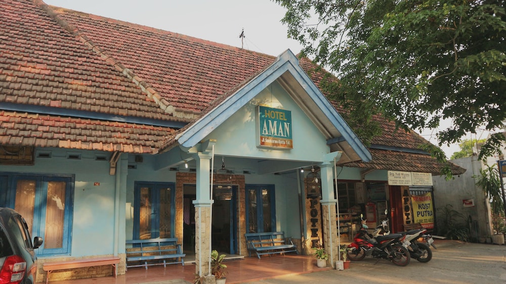 spot on 1972 aman family inn syariah