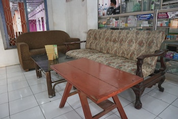 spot on 1972 aman family inn syariah