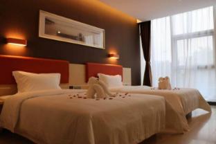 7 Days Premium Luoyang Peony Square Branch,,2 star