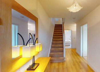 lakeside holiday homes