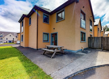 lakeside holiday homes