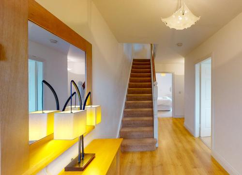 lakeside holiday homes