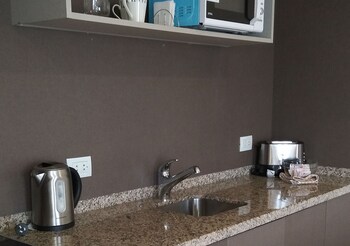 apart hotel quijote by dot suites