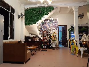 Amy Hostel Hue,,2 star