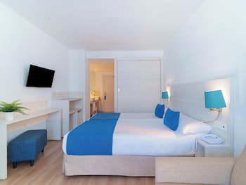 sentido benalmadena beach