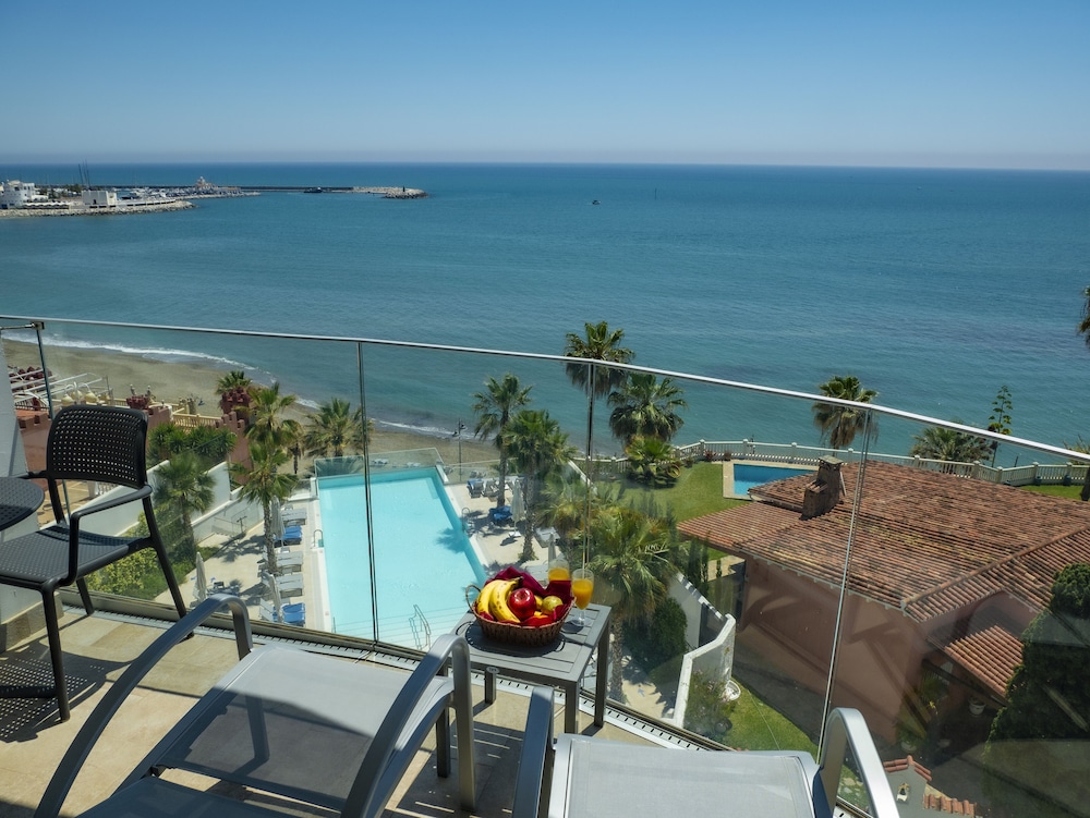 sentido benalmadena beach