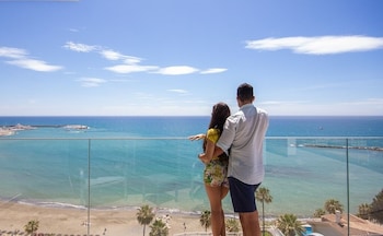 sentido benalmadena beach