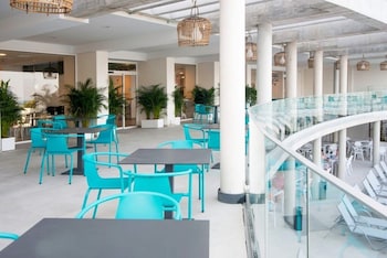 sentido benalmadena beach