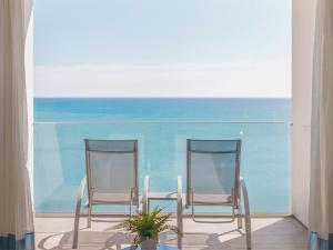 sentido benalmadena beach