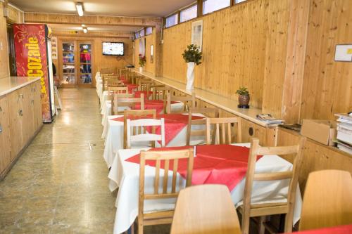 kensal green backpackers 3